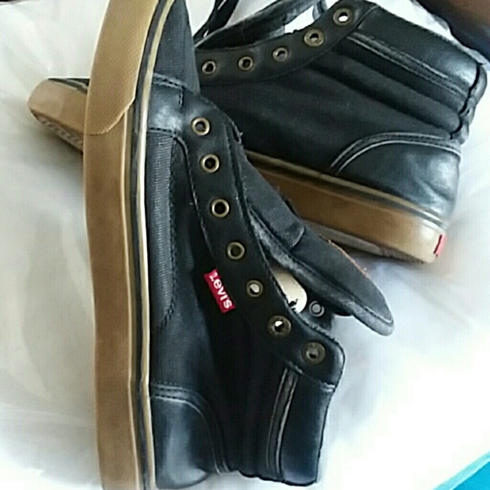 Boys levis shoes